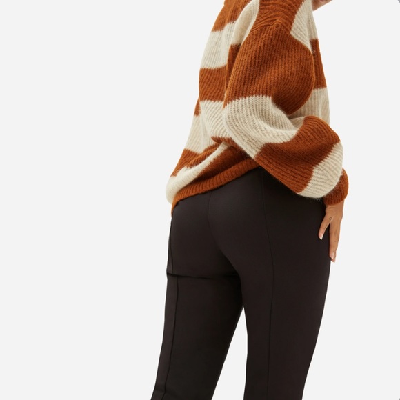 Everlane The Side-Zip Stretch Cotton Pant in Black - Picture 2 of 8